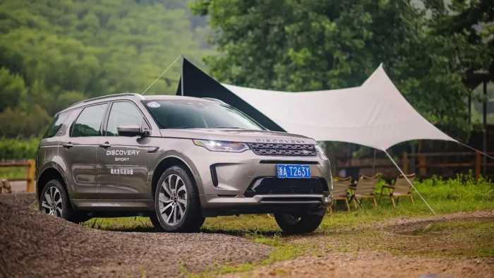 40万买豪华SUV，奶爸也能轻松玩越野？试驾路虎发现运动版